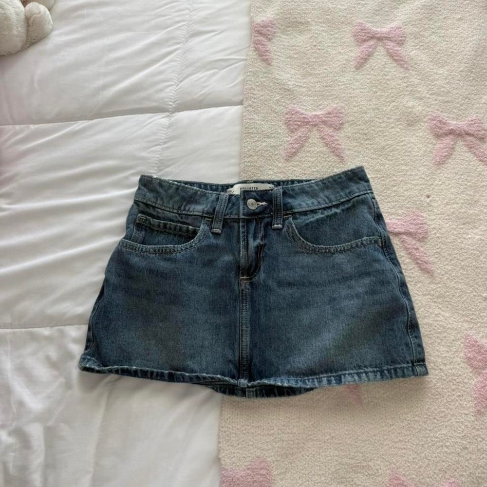 Dark wash Hollister low rise mini skirt